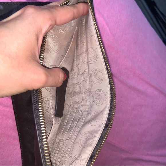 Micheal kors dark brown clutch - Picture 5 of 7